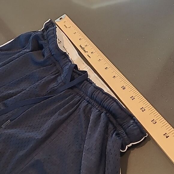 Champion sz S athletic shorts with drawstring waist - Picture 2 of 6